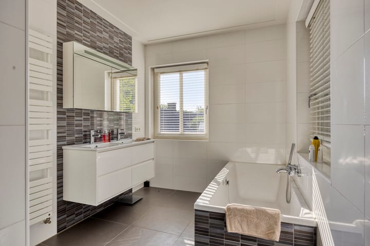 Photo 32 of Zandstraat 2