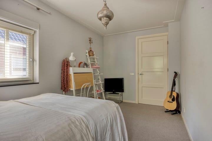 Photo 37 of Zandstraat 2