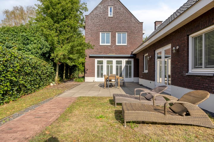 Photo 47 of Zandstraat 2