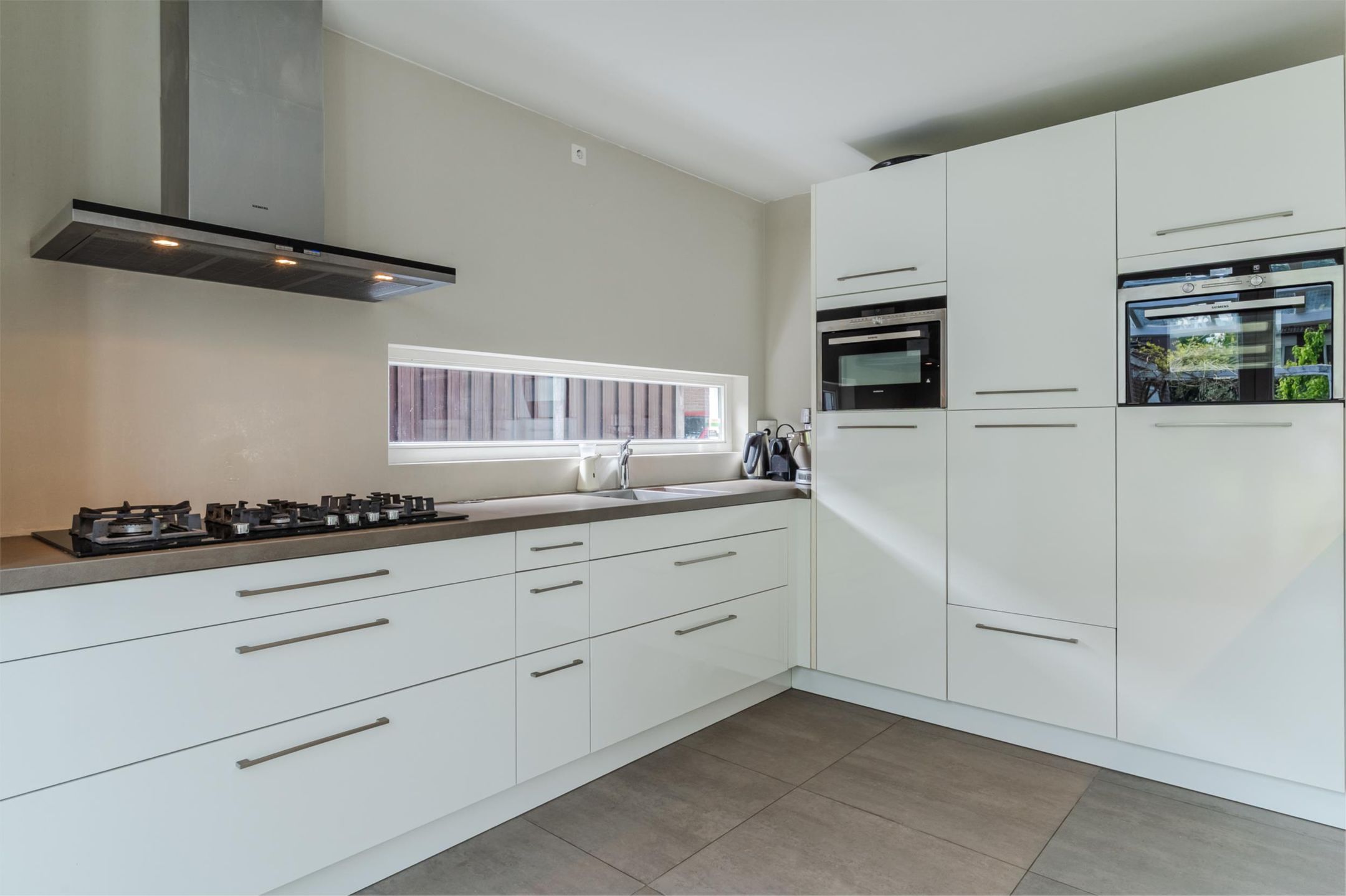 Photo 12 of Burgemeester Sweensplein 21