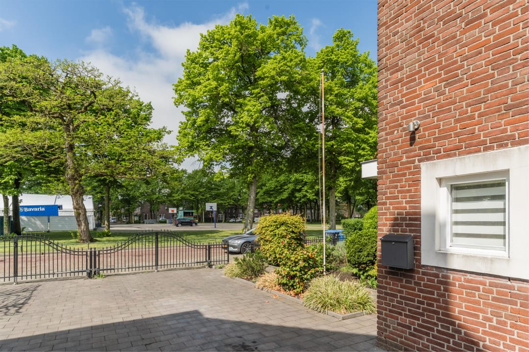 Photo 37 of Burgemeester Sweensplein 21