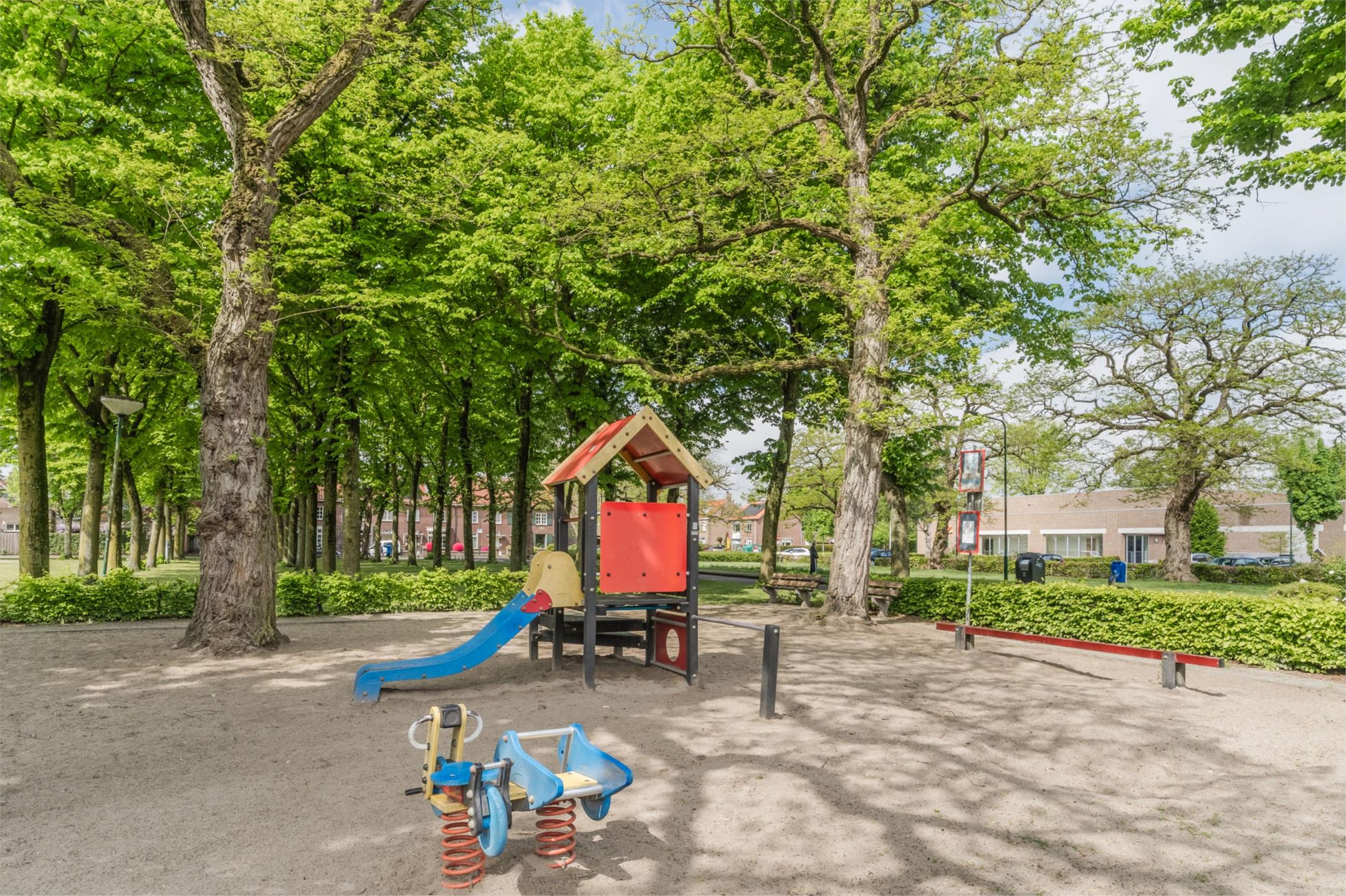 Photo 39 of Burgemeester Sweensplein 21