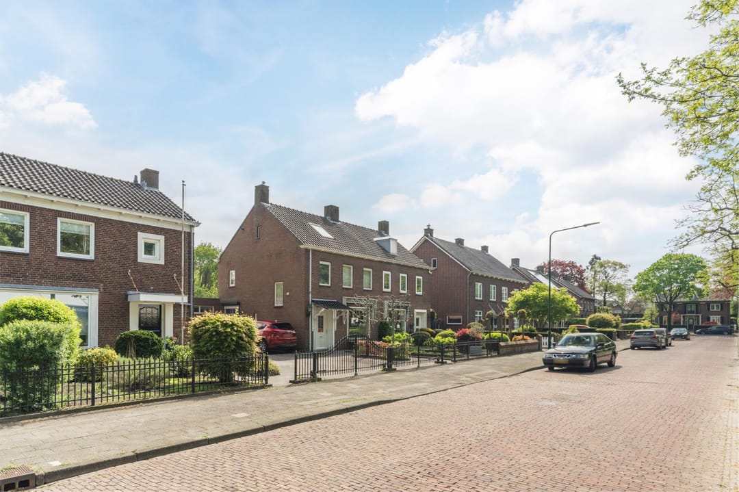 Photo 46 of Burgemeester Sweensplein 21