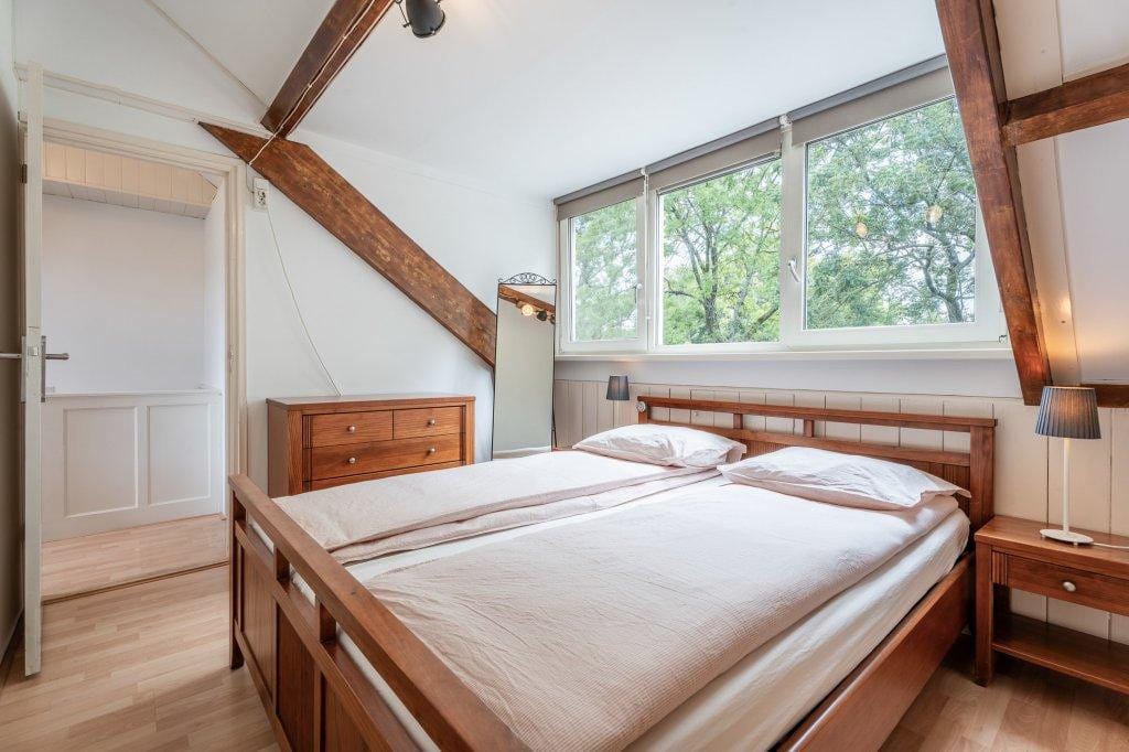 Foto 25 van Witte de Withweg 16