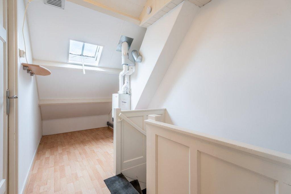 Foto 22 van Witte de Withweg 16