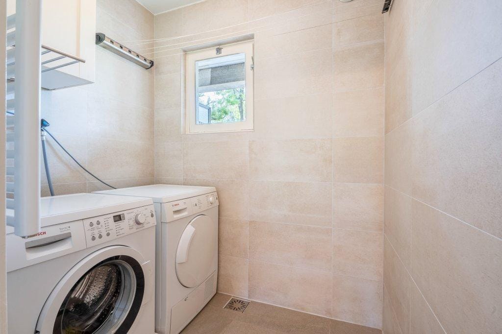 Foto 21 van Witte de Withweg 16