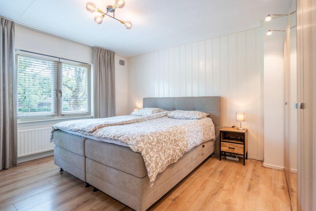 Foto 13 van Witte de Withweg 16