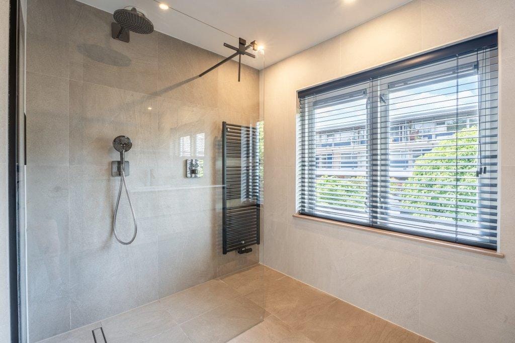 Foto 19 van Witte de Withweg 16