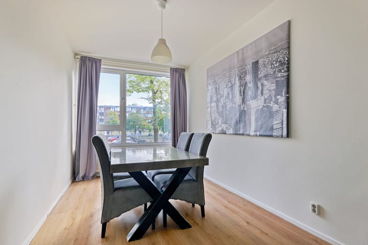 Foto 11 van Lou Jansenplein 52-H