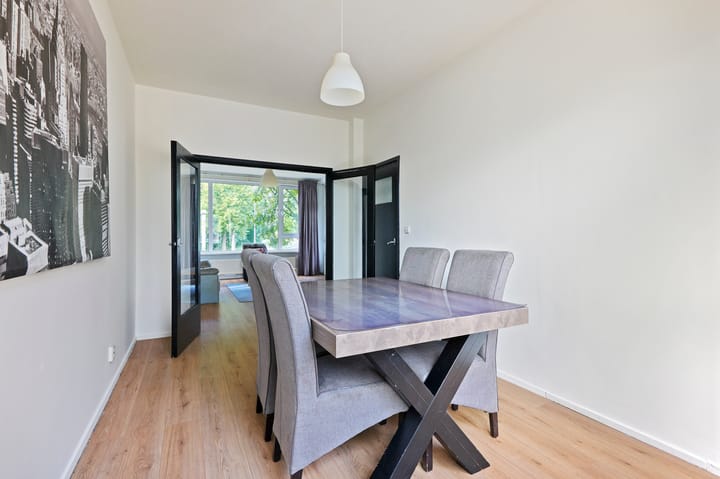 Foto 12 van Lou Jansenplein 52-H