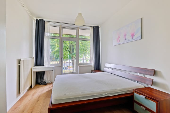 Foto 14 van Lou Jansenplein 52-H