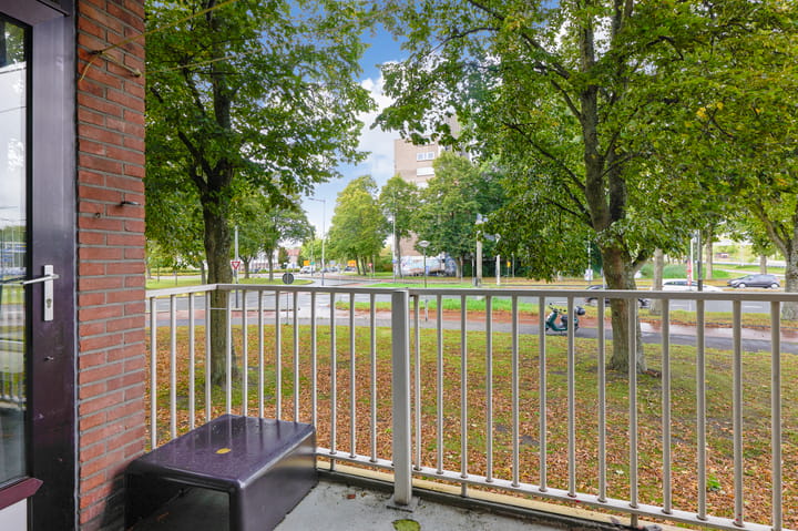 Foto 16 van Lou Jansenplein 52-H