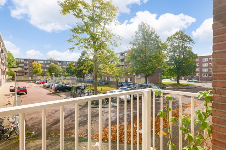 Foto 20 van Lou Jansenplein 52-H