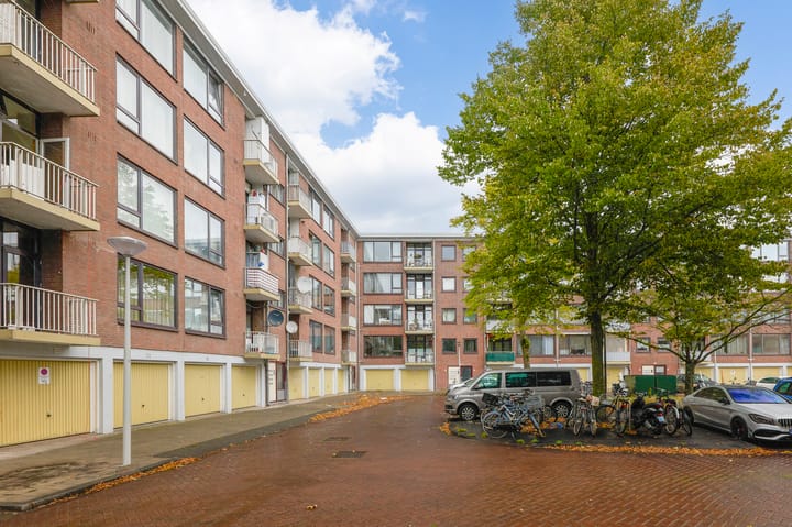 Foto 28 van Lou Jansenplein 52-H