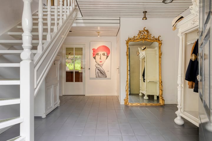 Photo 5 of Besselaar 7