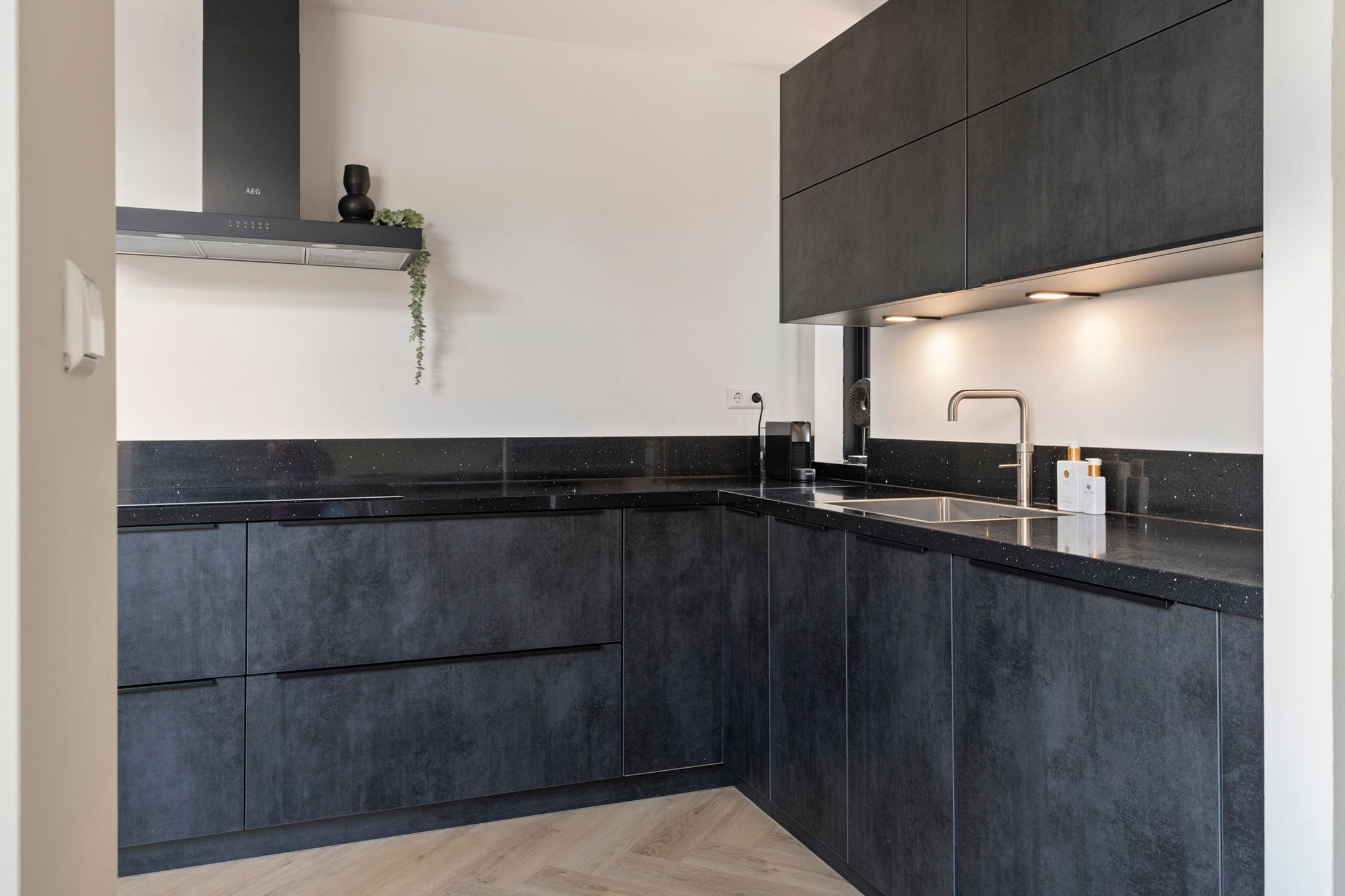 Foto 15 van J. van Zantenstraat 70