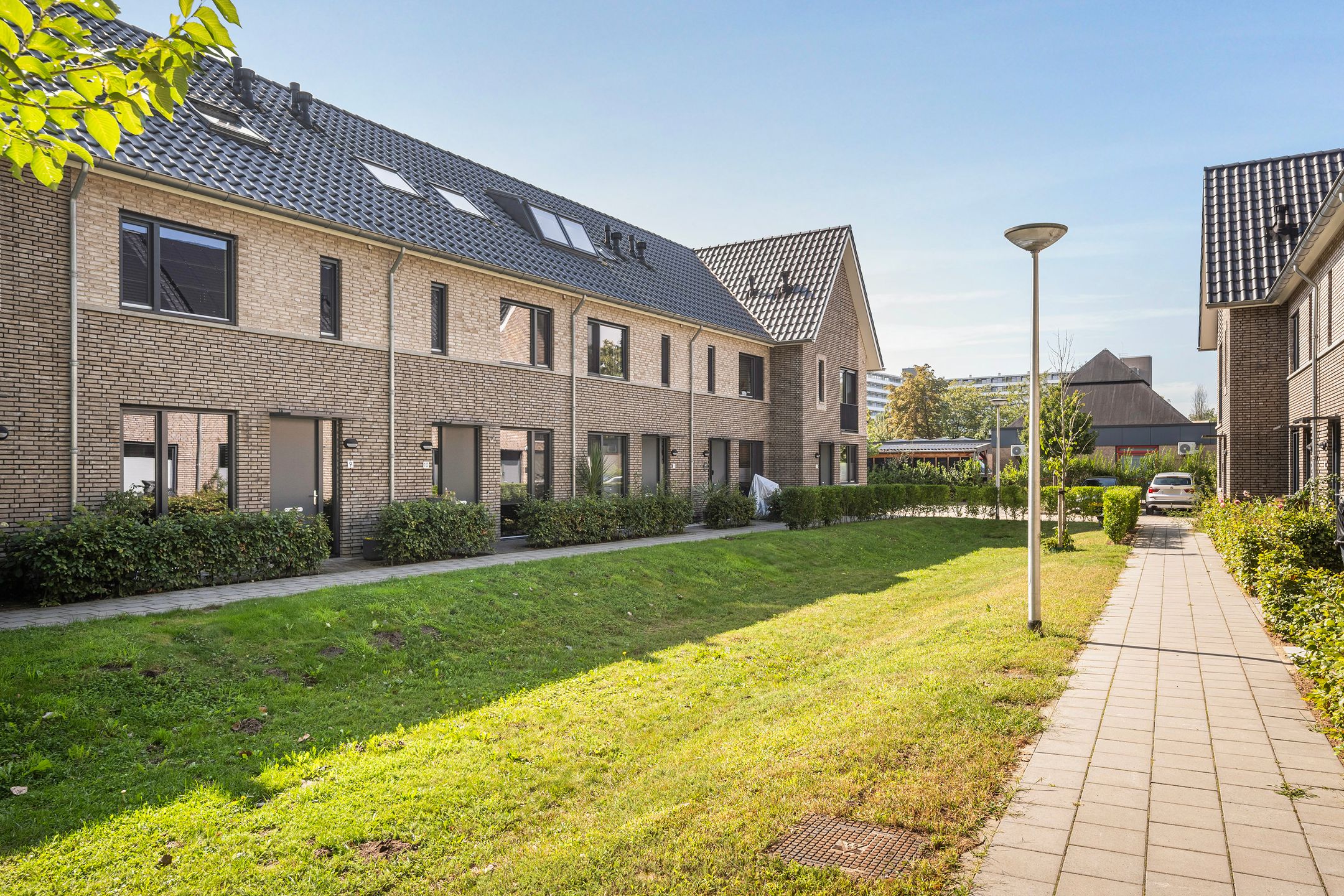 Foto 6 van Botlekhof 9