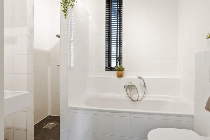 Photo 16 of Laan van Avant-Garde 396