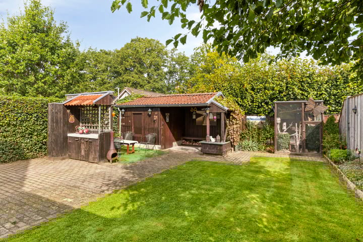 Foto 7 van de Esch 15