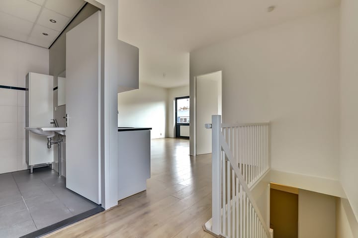 Photo 5 of Einsteinstraat 14-K1