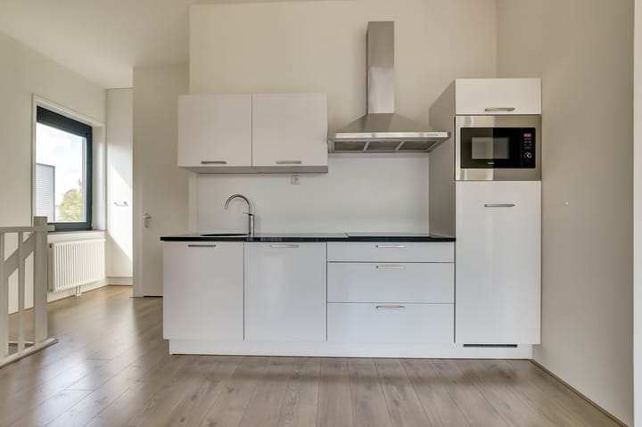 Photo 10 of Einsteinstraat 14-K1