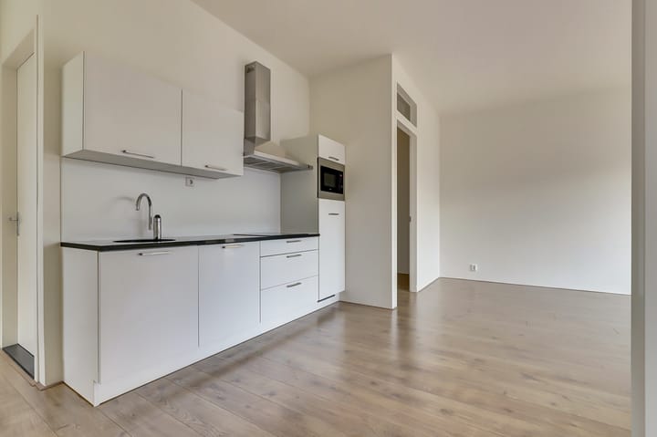 Photo 12 of Einsteinstraat 14-K1