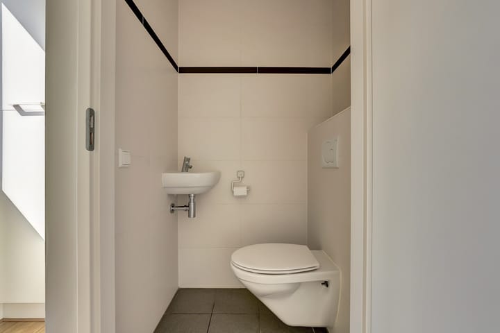 Photo 18 of Einsteinstraat 14-K1