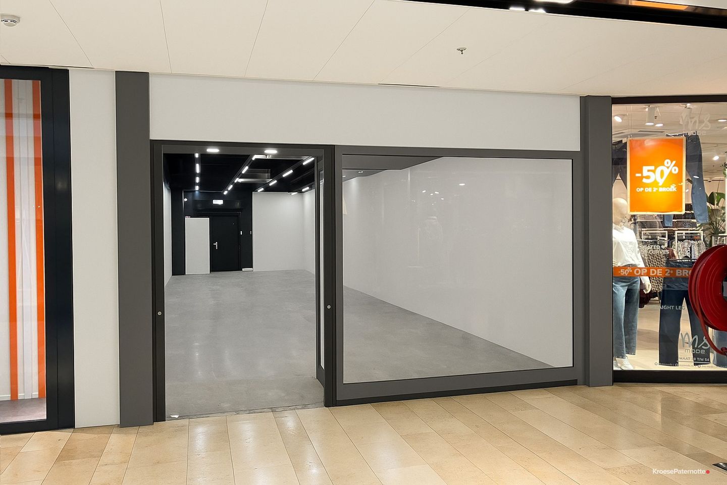 View photo 2 of Zuidplein Hoog 783