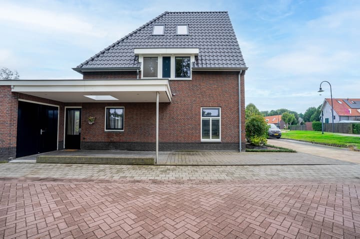 Photo 2 of Maatschappijstraat 2