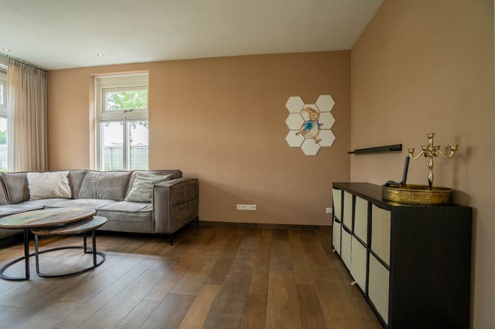 Photo 6 of Maatschappijstraat 2