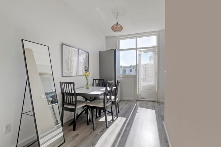 Foto 5 van Johannes Uitenbogaertstraat 52-BS