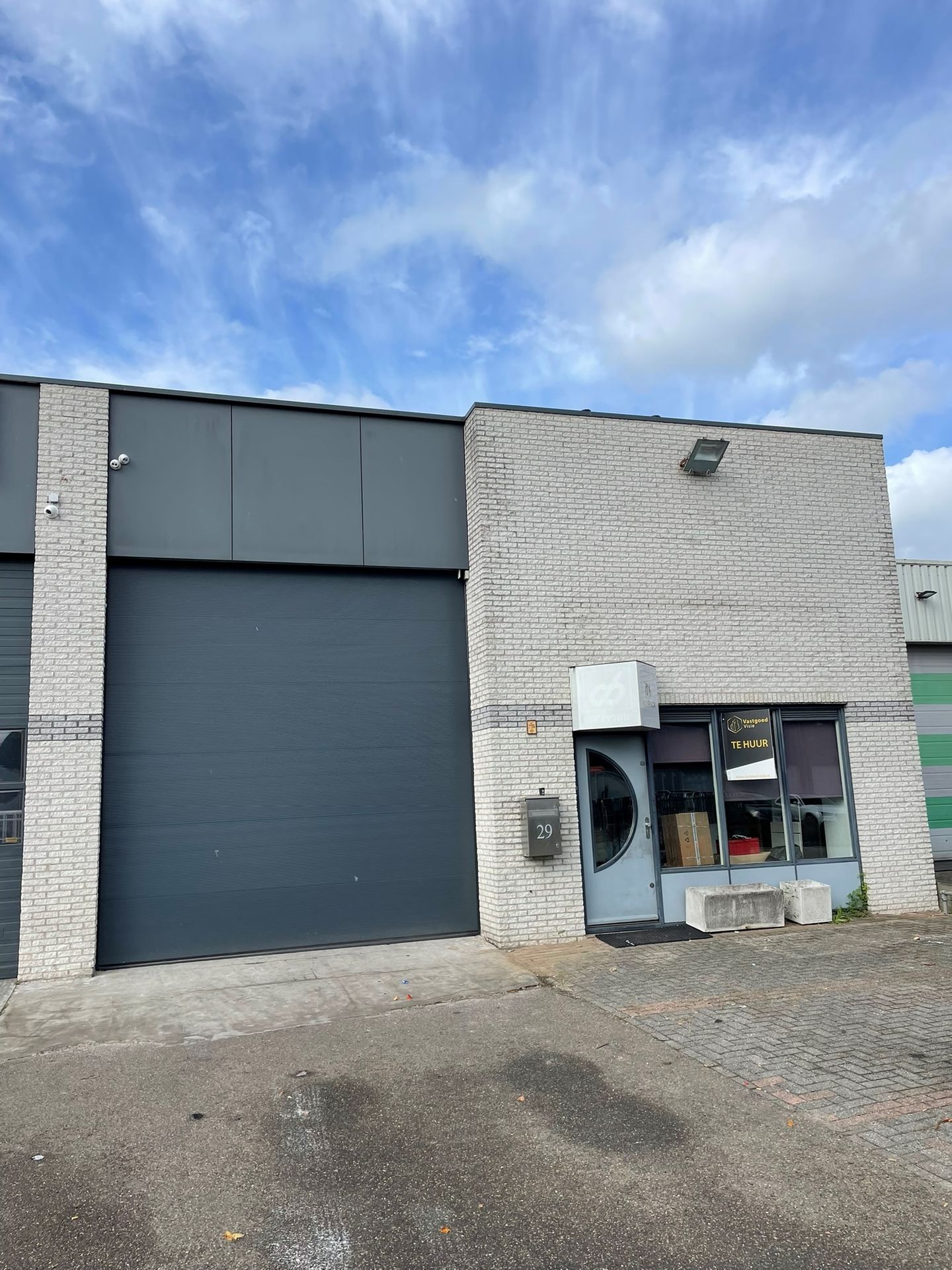 View photo 1 of Van 't Hoffstraat 29