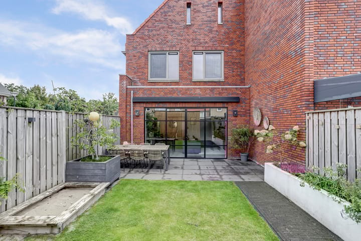 Foto 2 van Elsthof 13