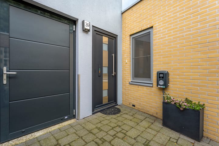 Photo 4 of Gouverneurlaan 39