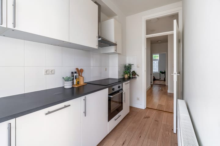 Foto 7 van De Genestetlaan 52