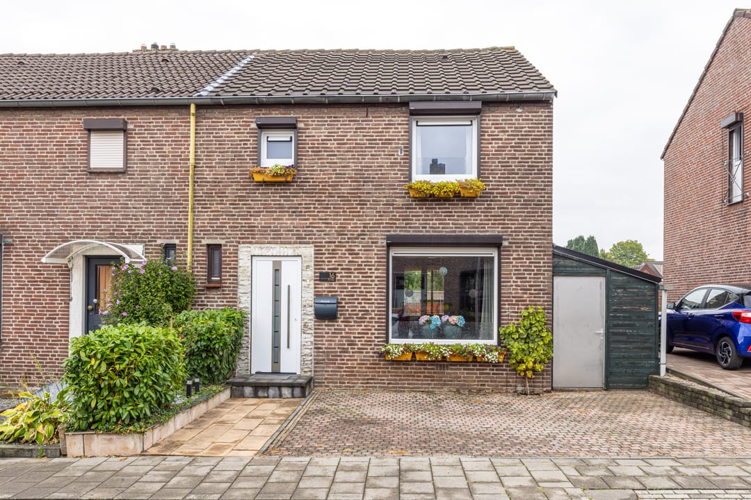 Photo 1 of Burgemeester Loysonstraat 16