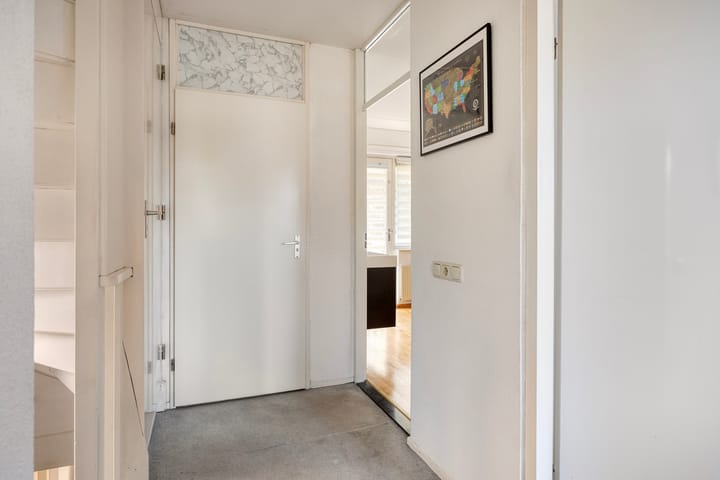 Foto 12 van Burg. Wijnandsstraat 68