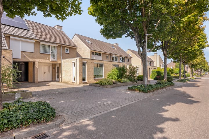 Foto 30 van Burg. Wijnandsstraat 68