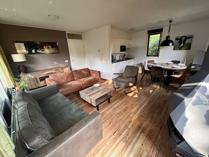 Photo 2 of Rolderstraat 11-A295