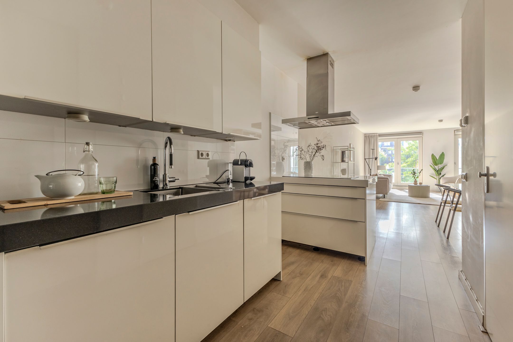 Photo 15 of Haarlemmerplein 22-A