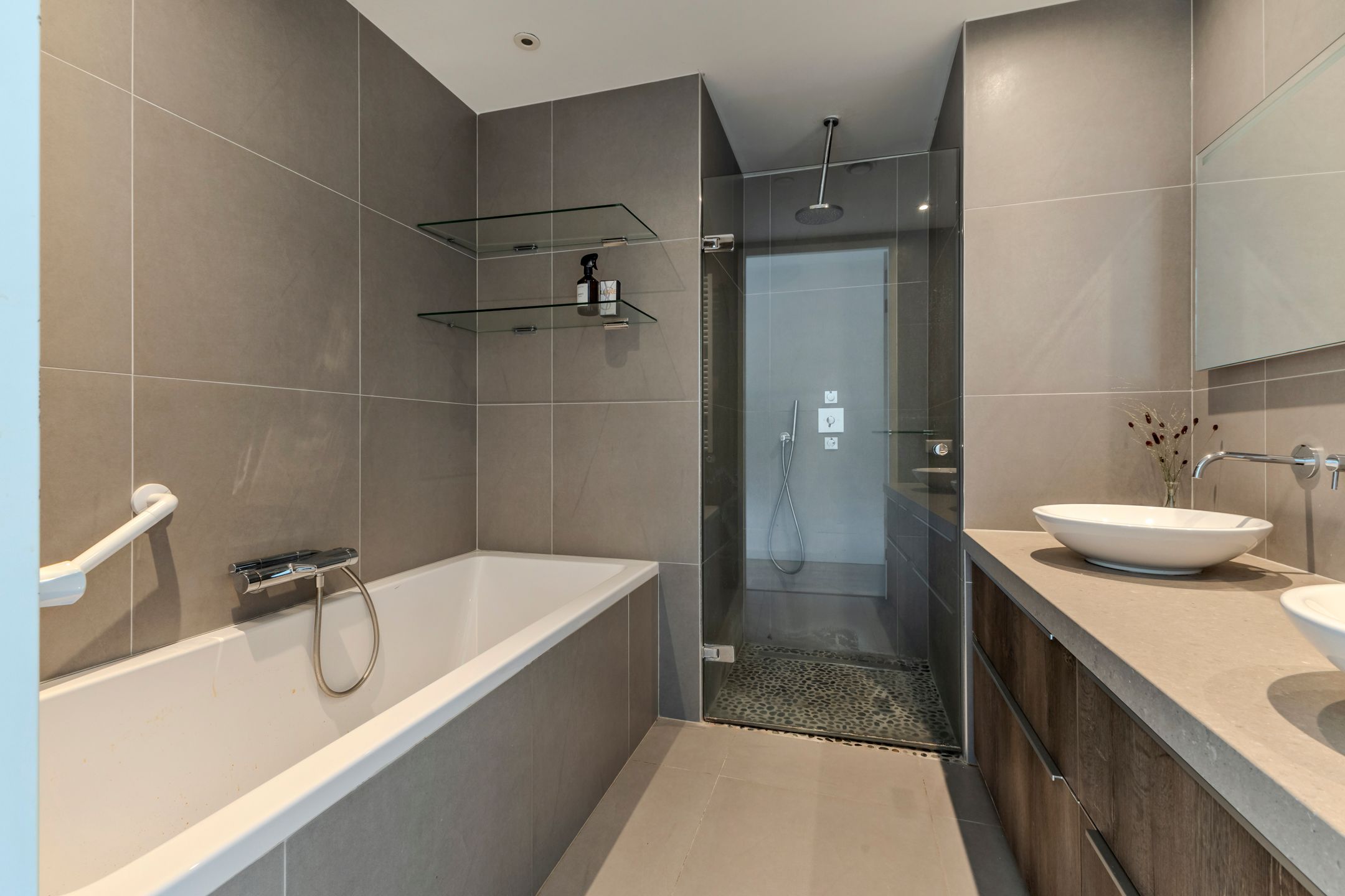 Photo 21 of Haarlemmerplein 22-A