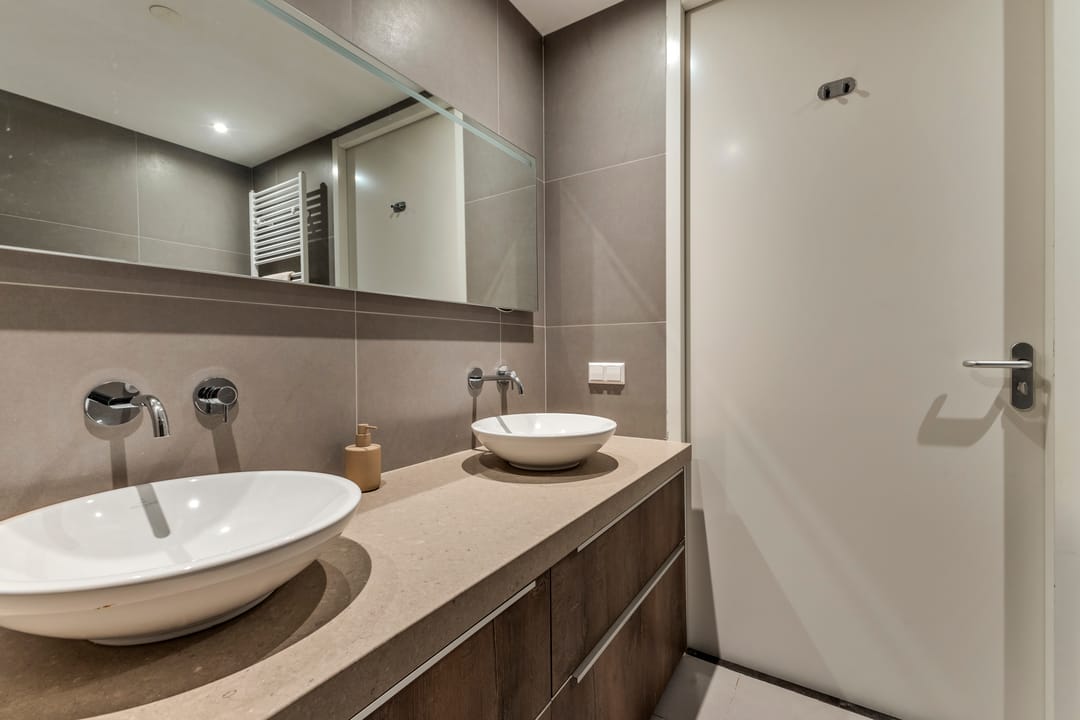 Photo 22 of Haarlemmerplein 22-A