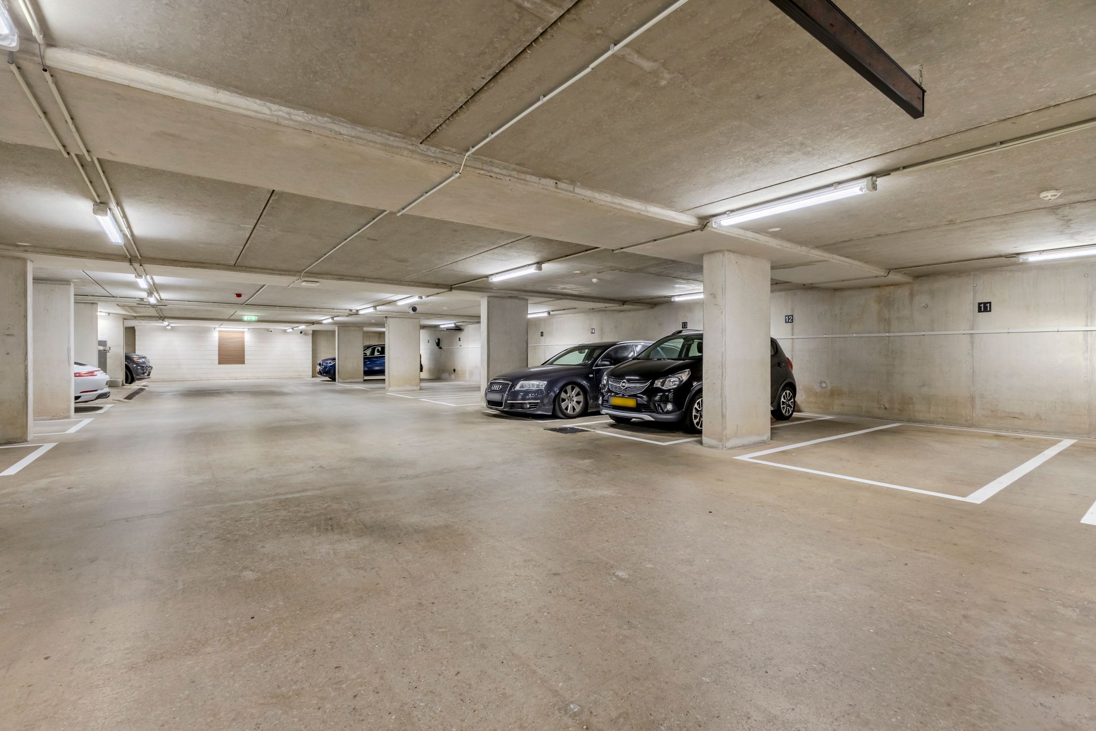 Photo 30 of Haarlemmerplein 22-A