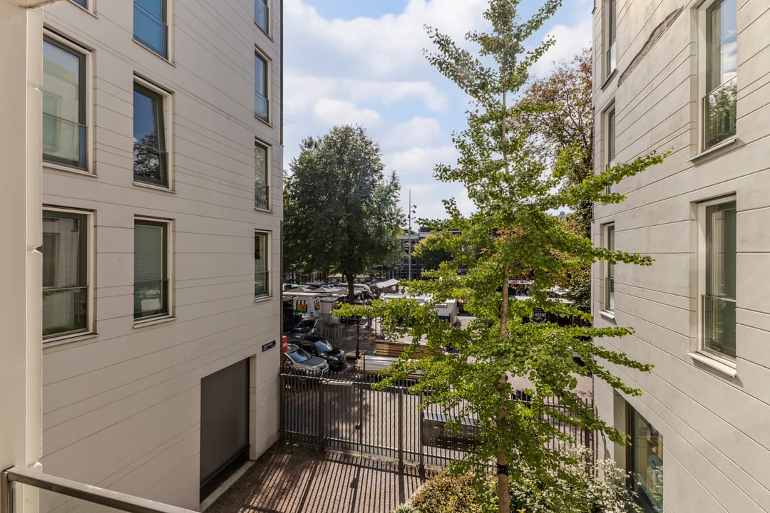 Photo 32 of Haarlemmerplein 22-A