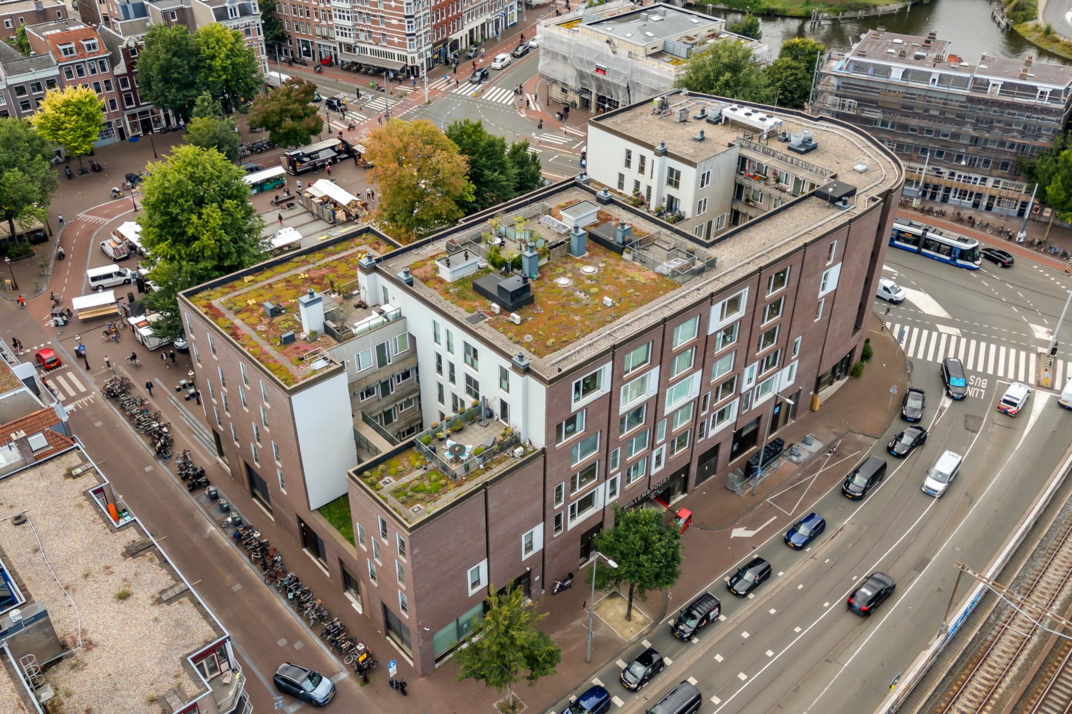 Photo 33 of Haarlemmerplein 22-A