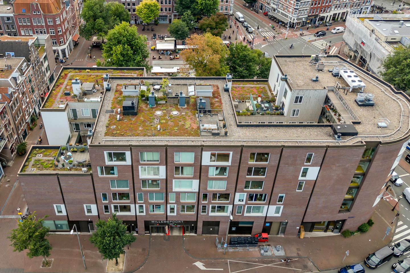 Photo 35 of Haarlemmerplein 22-A