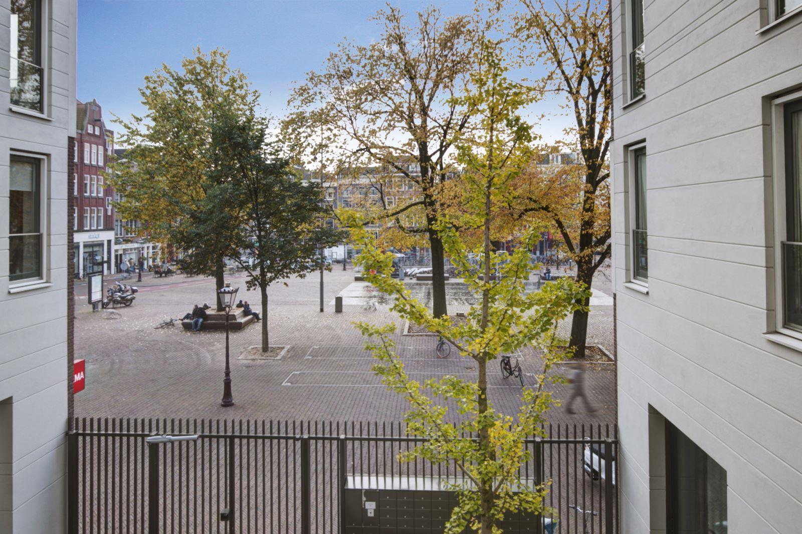 Photo 39 of Haarlemmerplein 22-A