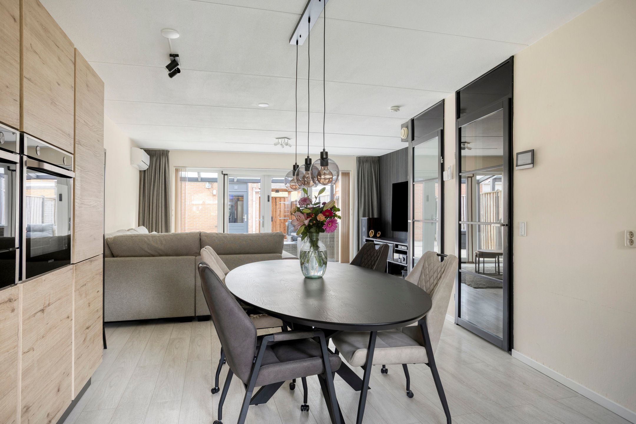 Foto 12 van Escudo 49