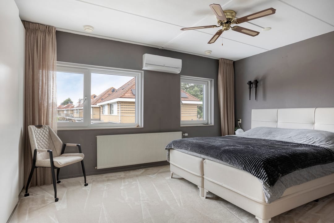 Foto 28 van Escudo 49