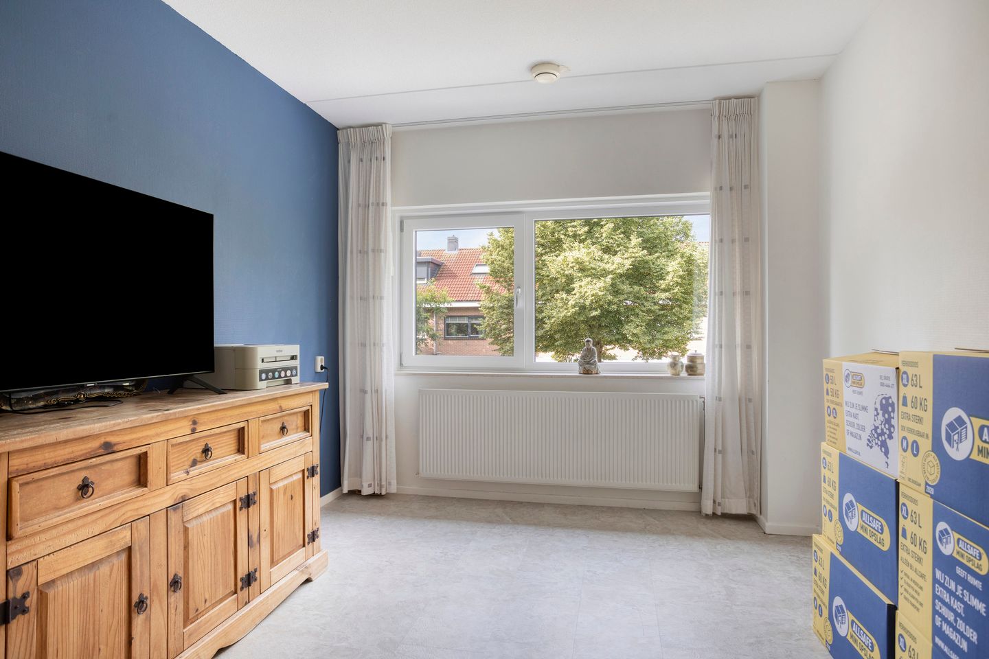 Foto 34 van Escudo 49